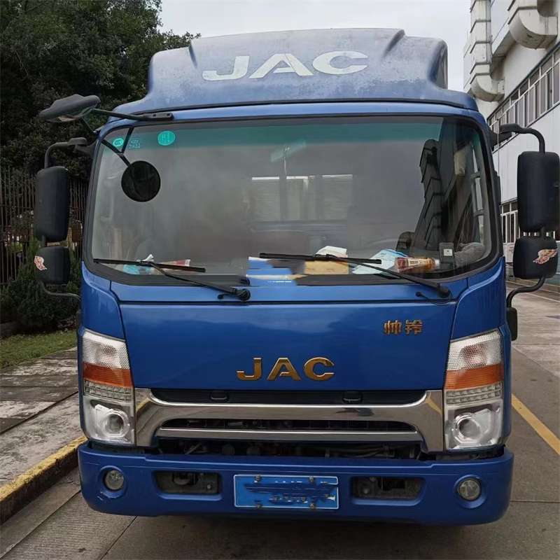 内蒙古呼伦贝尔陈巴尔虎旗到吴忠物流公司一站式服务，为您的货物保驾护航
